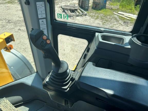 624 P-TIER 4WD LOADER - Cab w/ AC, EH Joystick Controls; Quick Coupler; 20.5 Tires; General Purpose Bkt; Options: Rear Camera