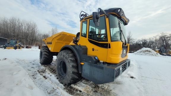 2022 C815S COMPACT ART 4X4 WHEEL REAR-TIP DUMPER - Cab w/ AC; 4X4; Options: Rear Camera