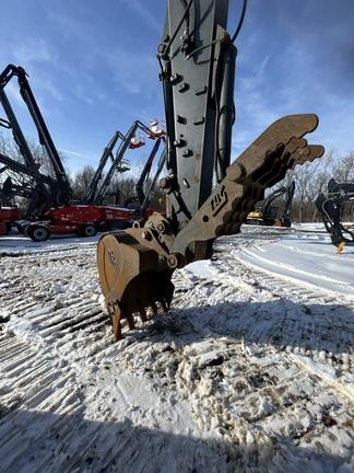 135G FT4 EXCAVATOR - Cab w/ AC; Coupler, Hydraulic Thumb; w/ Bucket