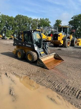320G SKID STEER LOADER BASE - Cab w/ AC, Air Ride Seat, Hi-Flo; Ride Control, 2 Speed; Self-Leveling; Beefy Baby Tires; General Purpose Bkt