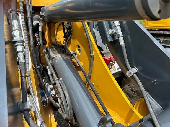 304 G FOUR WHL DRIVE LOADER - Cab w/ AC; General Purpose Bkt; 405/70R20 Tires; Options: Ride Control