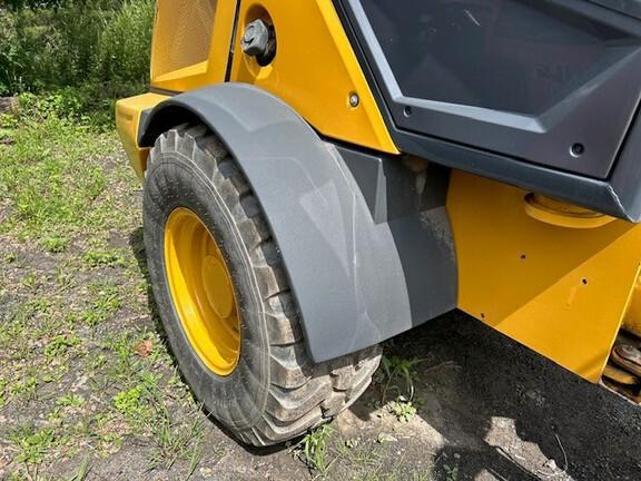 304 G FOUR WHL DRIVE LOADER - Cab w/ AC; General Purpose Bkt; 405/70R20 Tires; Options: Ride Control