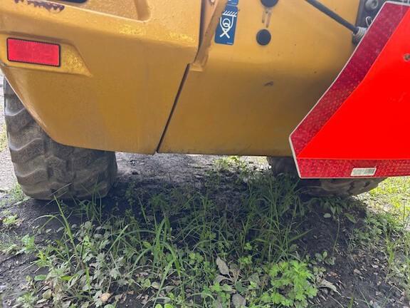 304 G FOUR WHL DRIVE LOADER - Cab w/ AC; General Purpose Bkt; 405/70R20 Tires; Options: Ride Control