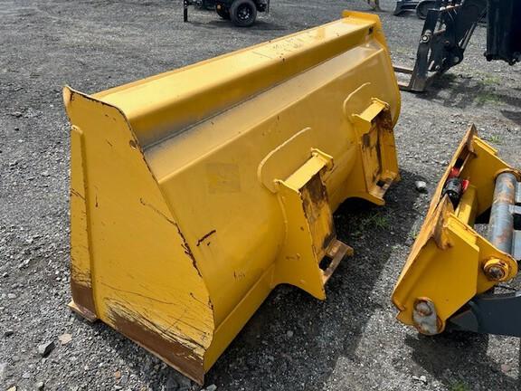 304 G FOUR WHL DRIVE LOADER - Cab w/ AC; General Purpose Bkt; 405/70R20 Tires; Options: Ride Control