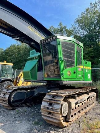 853MH HARVESTER - Cab w/ AC, Peaked Skylight; Standard Track; Saw