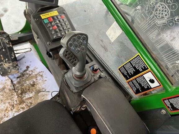 853MH HARVESTER - Cab w/ AC, Peaked Skylight; Standard Track; Saw