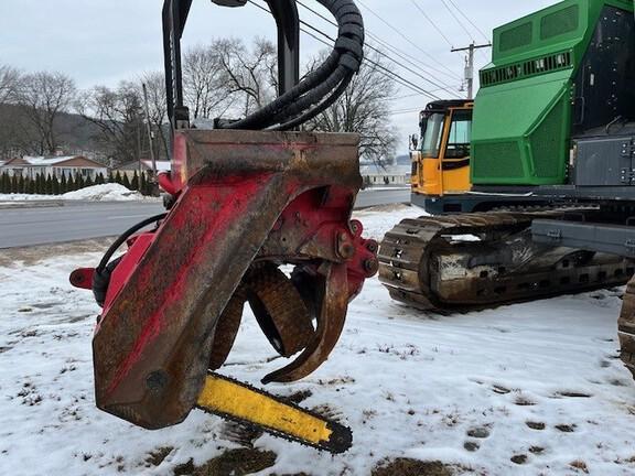 853MH HARVESTER - Cab w/ AC, Peaked Skylight; Standard Track; Saw