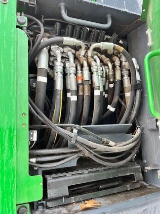 853MH HARVESTER - Cab w/ AC, Peaked Skylight; Standard Track; Saw