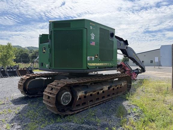 853MH HARVESTER - Cab w/ AC, Peaked Skylight; Standard Track; Saw