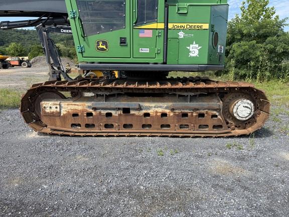 853MH HARVESTER - Cab w/ AC, Peaked Skylight; Standard Track; Saw