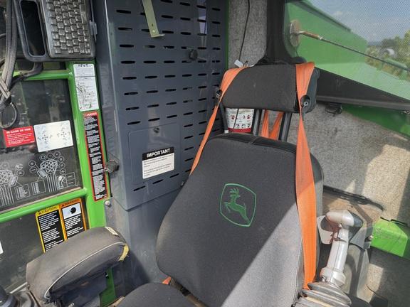 853MH HARVESTER - Cab w/ AC, Peaked Skylight; Standard Track; Saw