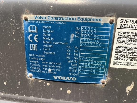 VOLVO L90H 4WD LOADER - Cab w/ AC, EH Joystick Controls; Aux Hydraulics, Quick Coupler; Ride Control, Dual Diff Locks; 20.5 Tires; General Purpose Bkt