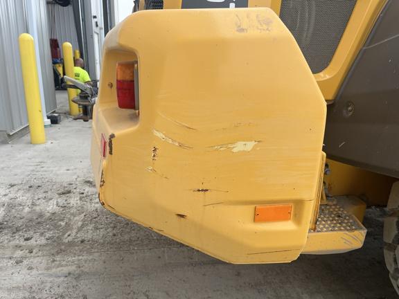 VOLVO L90H 4WD LOADER - Cab w/ AC, EH Joystick Controls; Aux Hydraulics, Quick Coupler; Ride Control, Dual Diff Locks; 20.5 Tires; General Purpose Bkt
