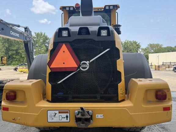 VOLVO L90H 4WD LOADER - Cab w/ AC, EH Joystick Controls; Aux Hydraulics, Quick Coupler; Ride Control, Dual Diff Locks; 20.5 Tires; General Purpose Bkt