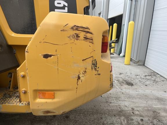 VOLVO L90H 4WD LOADER - Cab w/ AC, EH Joystick Controls; Aux Hydraulics, Quick Coupler; Ride Control, Dual Diff Locks; 20.5 Tires; General Purpose Bkt