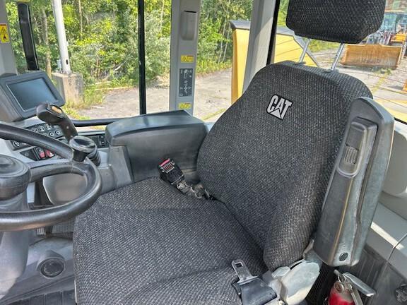 926M WHEEL LOADER - Cab w/ AC; 20.5 Tires; General Purpose Bkt; Options: Rear Camera, Ride Control