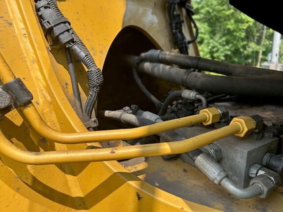 926M WHEEL LOADER - Cab w/ AC; 20.5 Tires; General Purpose Bkt; Options: Rear Camera, Ride Control