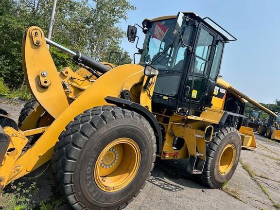 926M WHEEL LOADER - Cab w/ AC; 20.5 Tires; General Purpose Bkt; Options: Rear Camera, Ride Control