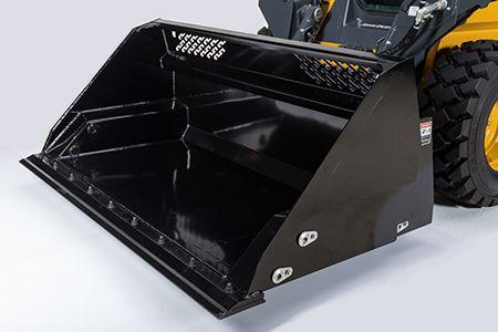 Bolt-on cutting edge on a RB84 Rollout Bucket